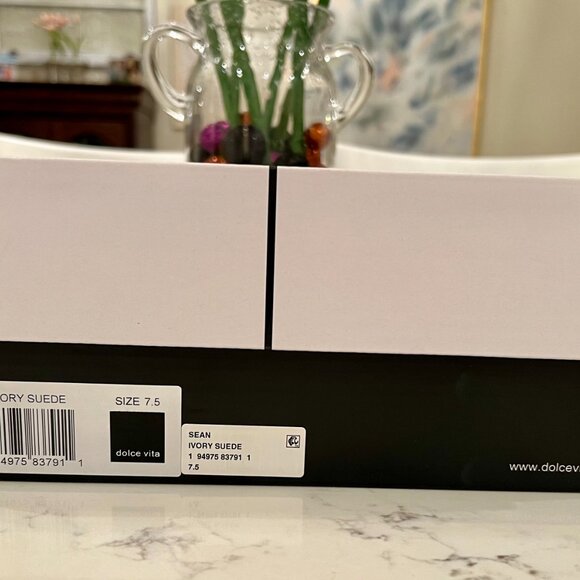 Dolce Vita “Sean” Ivory Suede Western Bootie – Size 7.5 - Worn Once - Picture 5 of 5